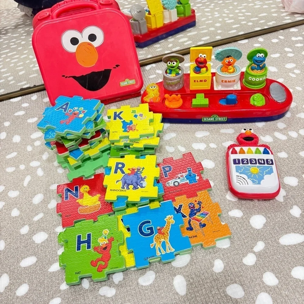 BUNDLE lot Vintage Elmo Sesame Street toys musical puzzle abcs toddler colors
